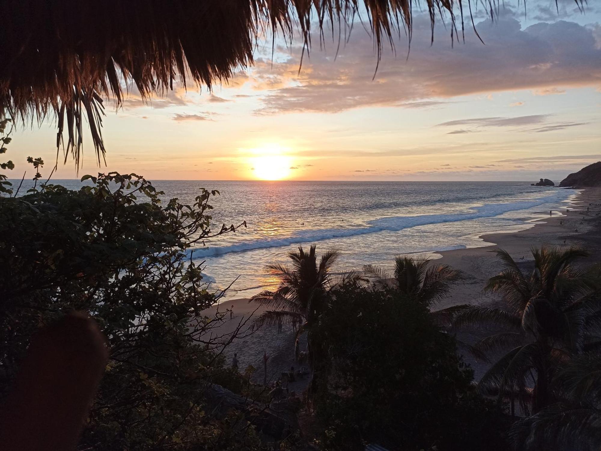 Отель Punta Sur, Frente Al Mar Y El Atardecer Масунте Экстерьер фото